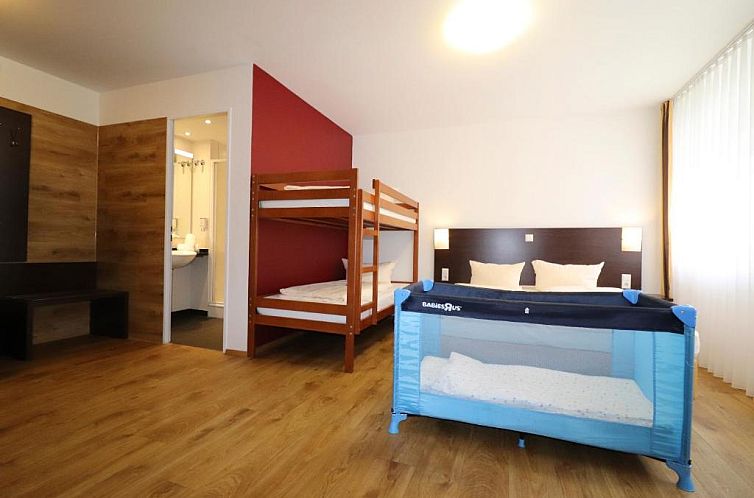 iQ-Hotel