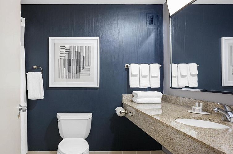 Courtyard Long Island MacArthur Airport