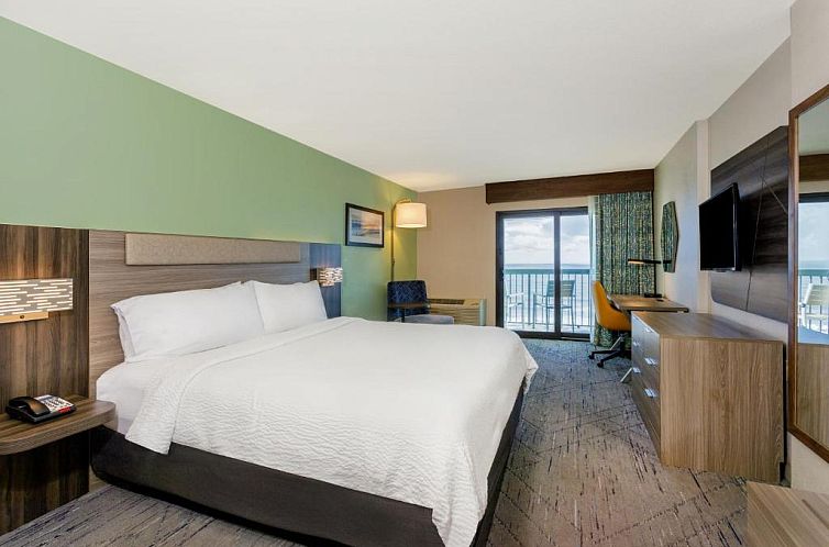 Holiday Inn Express & Suites Oceanfront Daytona Beach Shores