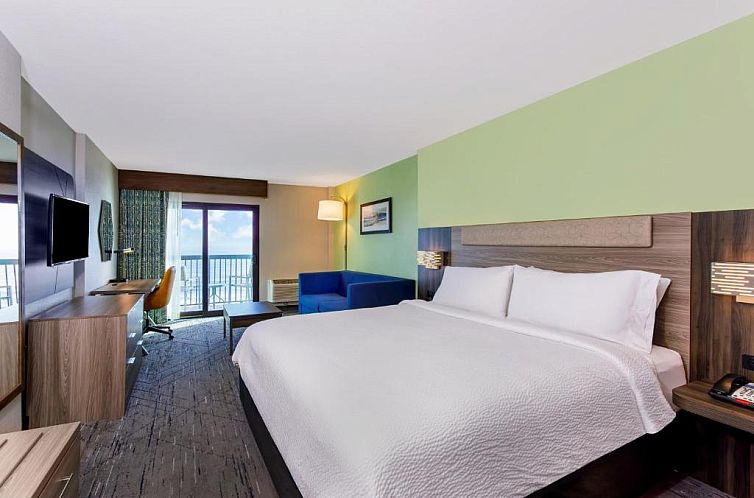 Holiday Inn Express & Suites Oceanfront Daytona Beach Shores