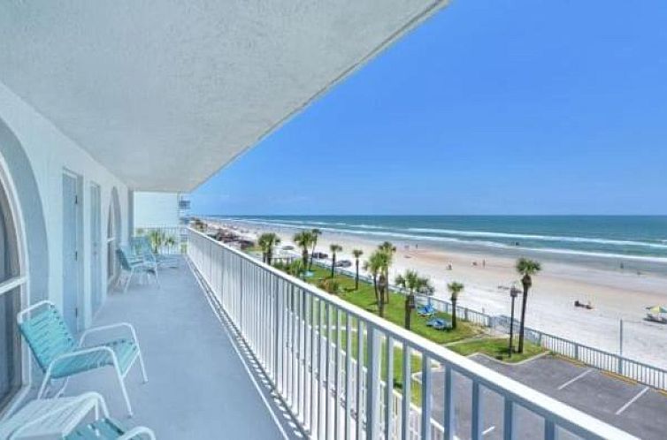 El Caribe Resort and Conference Center