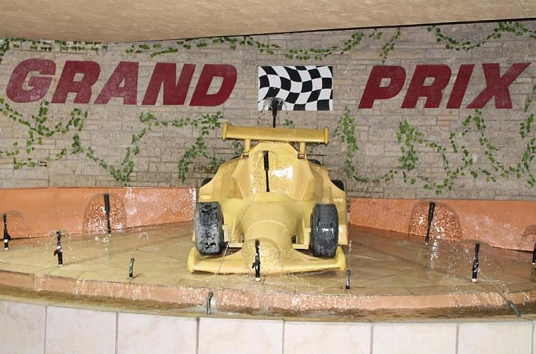 Grand Prix Motel Beach Front
