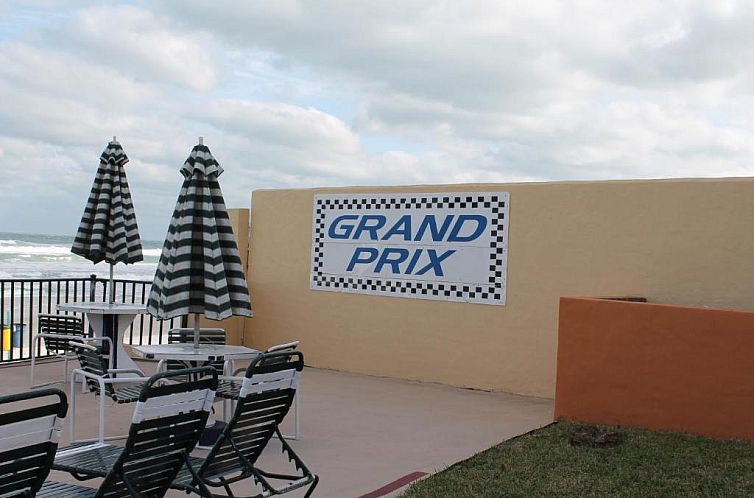 Grand Prix Motel Beach Front