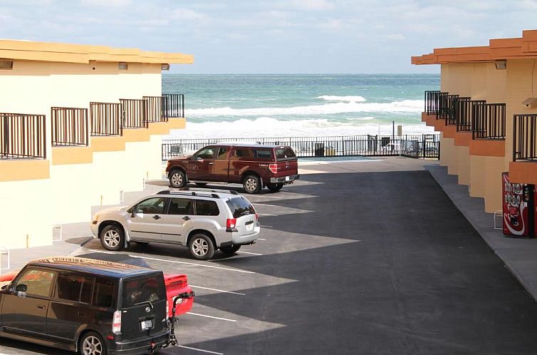 Grand Prix Motel Beach Front