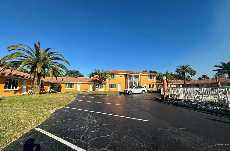 Super Inn Daytona Beach