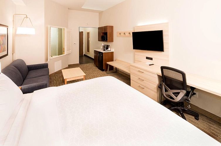 Holiday Inn Express Hotel & Suites Bay City, an IHG Hotel
