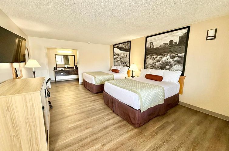 Super 8 by Wyndham Salina/Scenic Hills Area