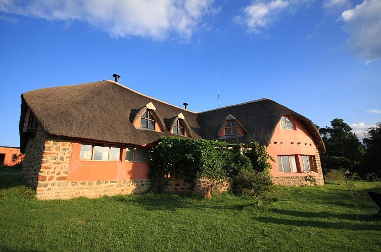 Guest house 3526601 - Holiday property Kwazoeloe-Natal - Antbear Eco Lodge Drakensberg