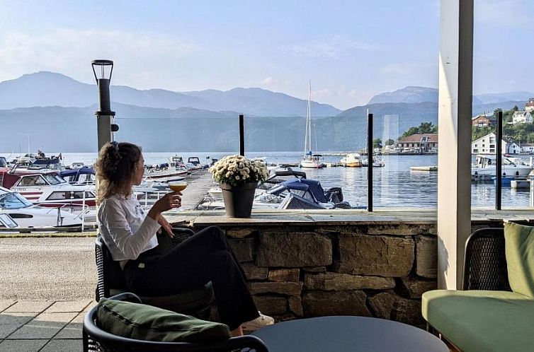 Ryfylke Fjordhotel og Basecamp