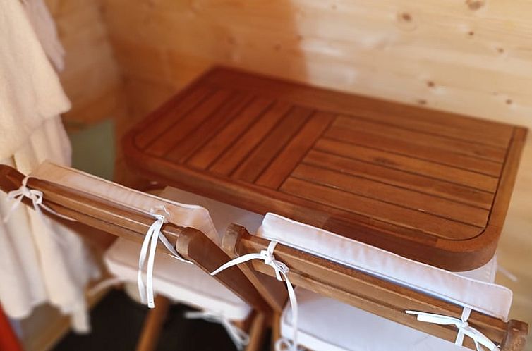 Vakantiehuisje in Opende