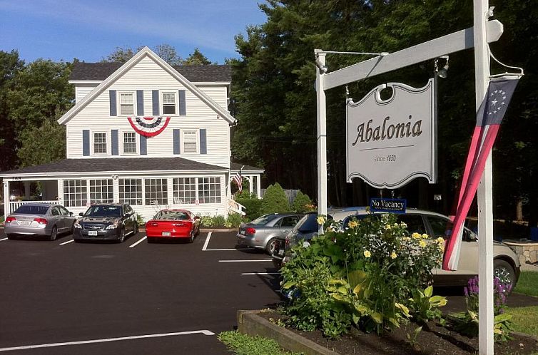 Guest house 3625106 - Apartment New England - Abalonia Inn