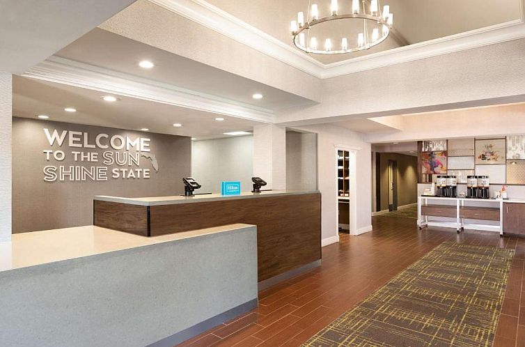 Hampton Inn & Suites Fort Lauderdale Airport
