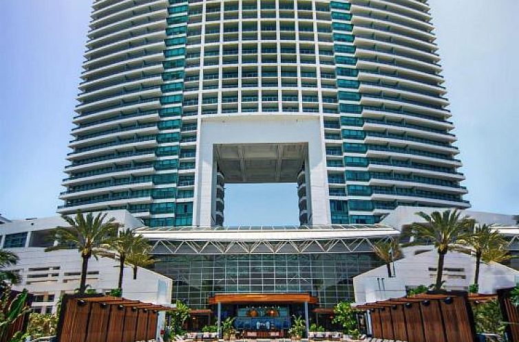 The Diplomat Beach Resort Hollywood, Curio Collection by Hil