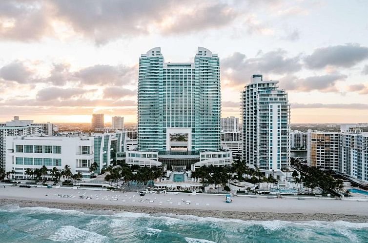 The Diplomat Beach Resort Hollywood, Curio Collection by Hil