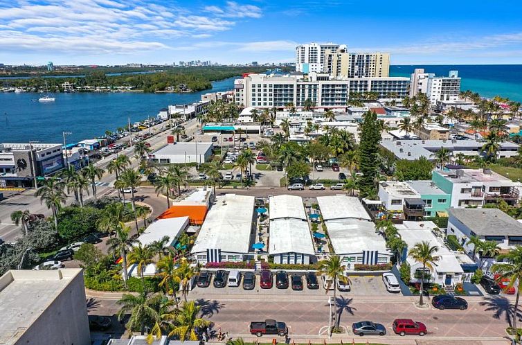 Hollywood Beach Suites and Hotel