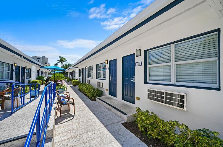 Hollywood Beach Suites and Hotel