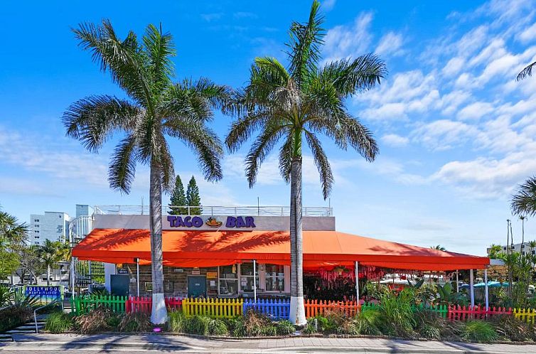 Hollywood Beach Suites and Hotel