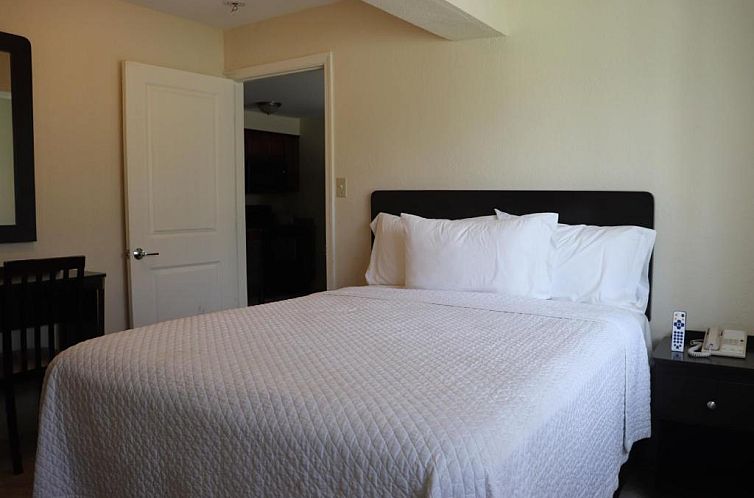 Curtis Inn & Suites
