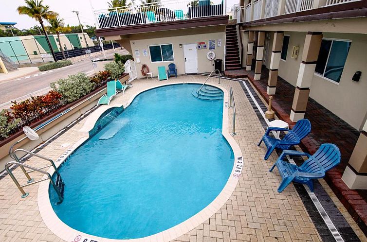 Caribbean Resort Suites