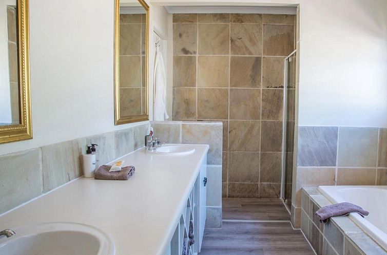 Summit Place Guesthouse