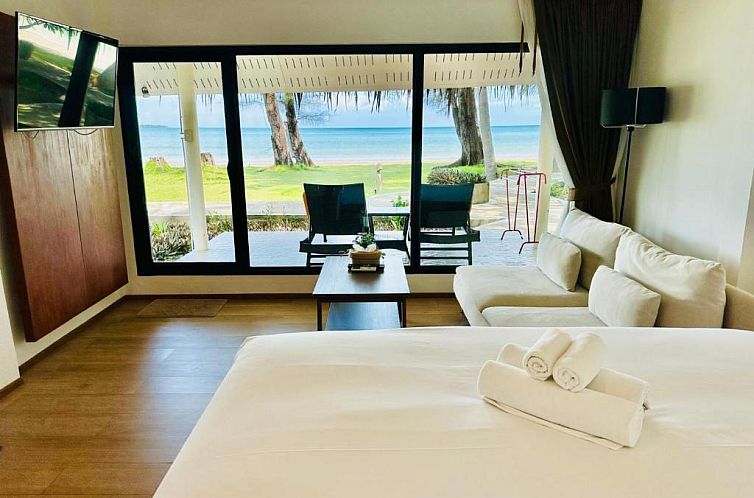 Twin Bay Resort