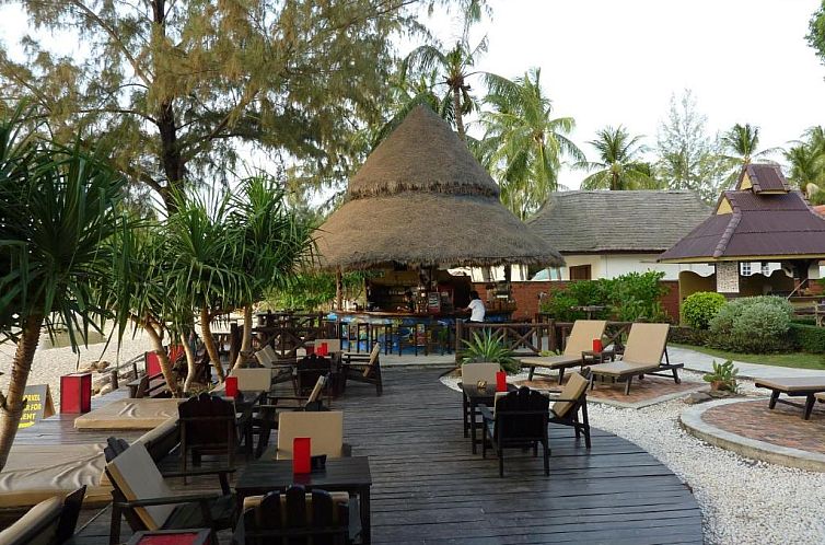 Lanta Castaway Beach Resort