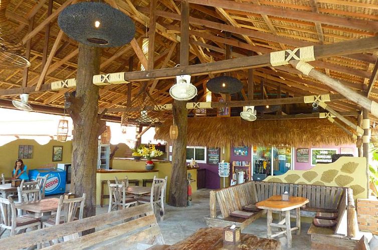 Lanta Castaway Beach Resort