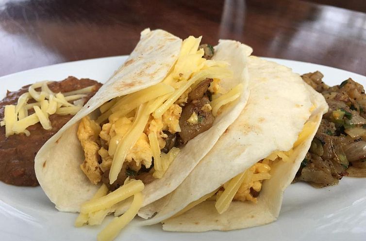 Lanta Castaway Beach Resort