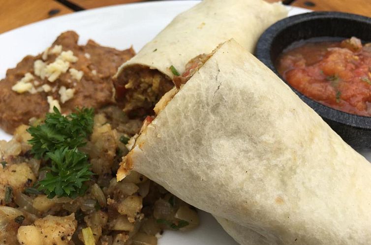 Lanta Castaway Beach Resort