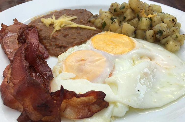 Lanta Castaway Beach Resort