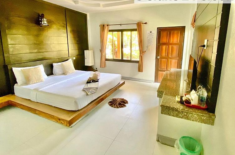 Lanta Emerald Bungalow
