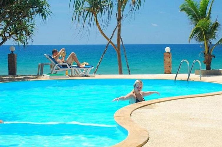 Lanta Nice Beach Resort