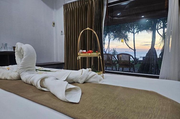 Lanta Nice Beach Resort