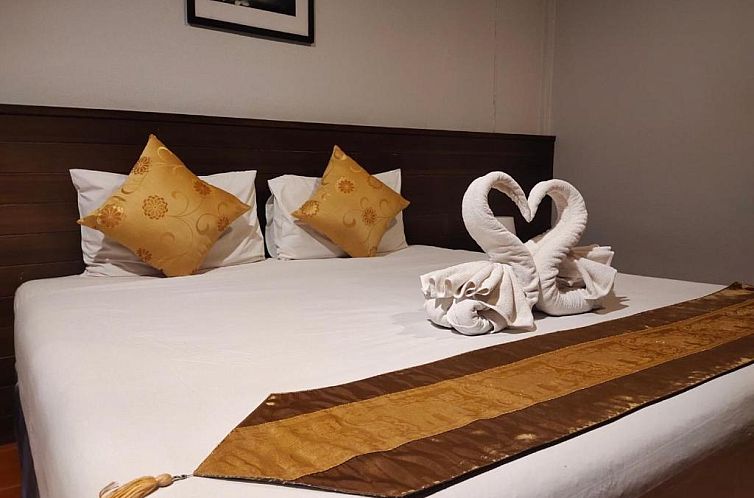 Lanta Nice Beach Resort