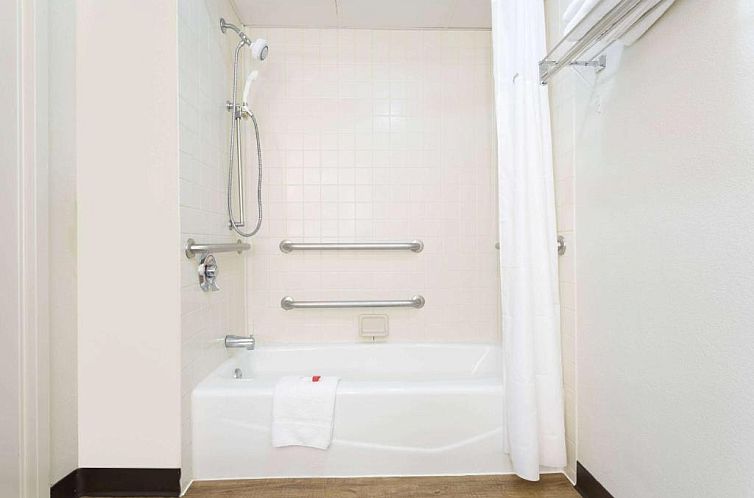 Days Inn by Wyndham Harrisburg North