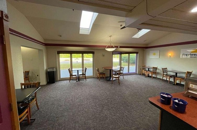 Days Inn by Wyndham Harrisburg North