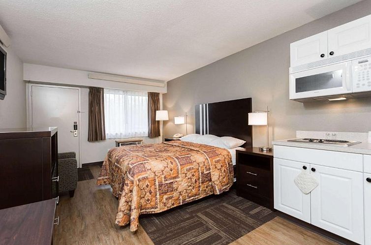 Days Inn by Wyndham Harrisburg North