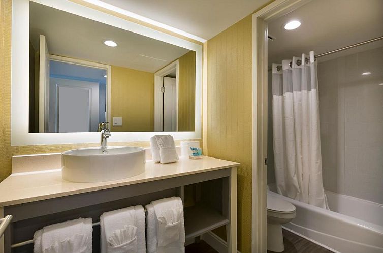 Breakers Resort Hotel