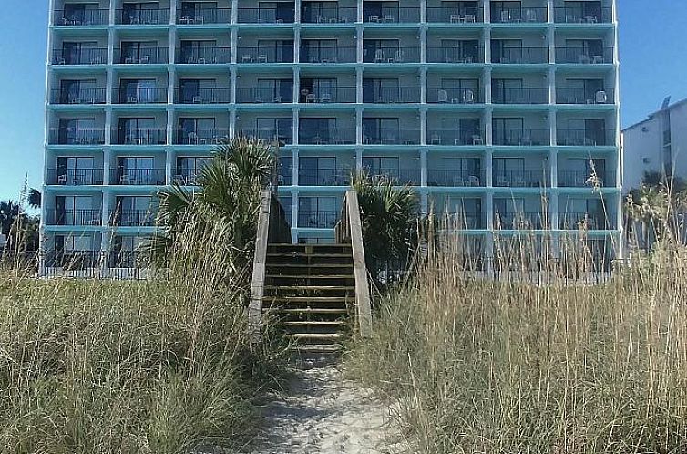 Tropical Seas Hotel