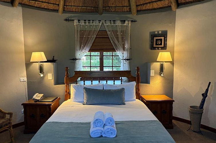 Eight Bells Mountain Inn