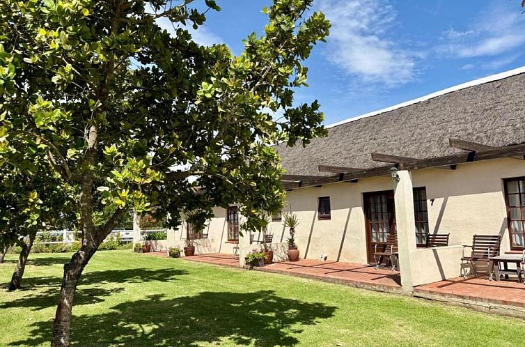 Eight Bells Mountain Inn