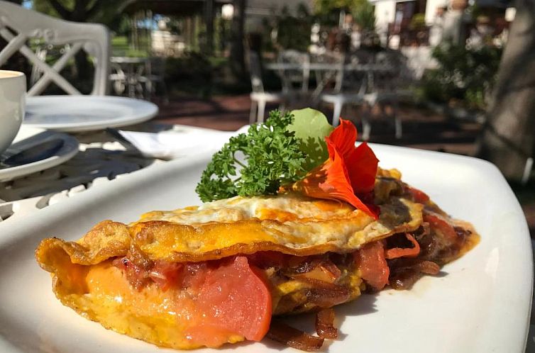 Eight Bells Mountain Inn