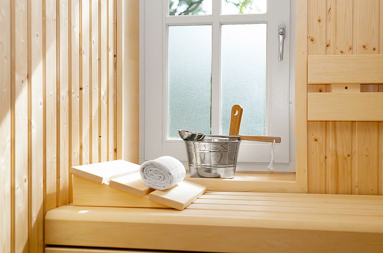 Ontspannen sauna in Landgoed Aerwinkel 8-persoons bungalow 8EL, Posterholt, Midden Limburg.