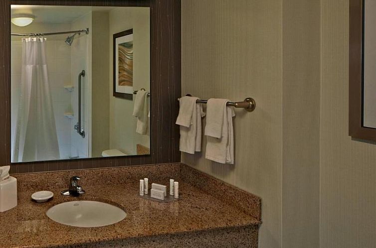 Courtyard Providence Warwick