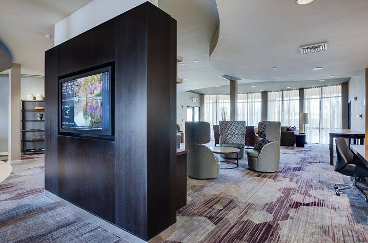 Courtyard Providence Warwick