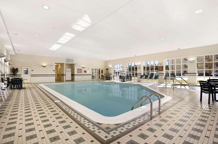 Hampton Inn & Suites Providence-Warwick Airport