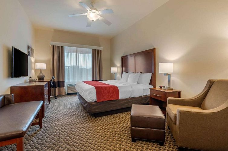 Comfort Inn & Suites Fort Myers Airport