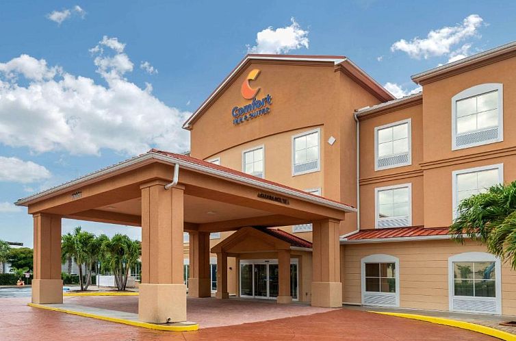 Comfort Inn & Suites Fort Myers Airport