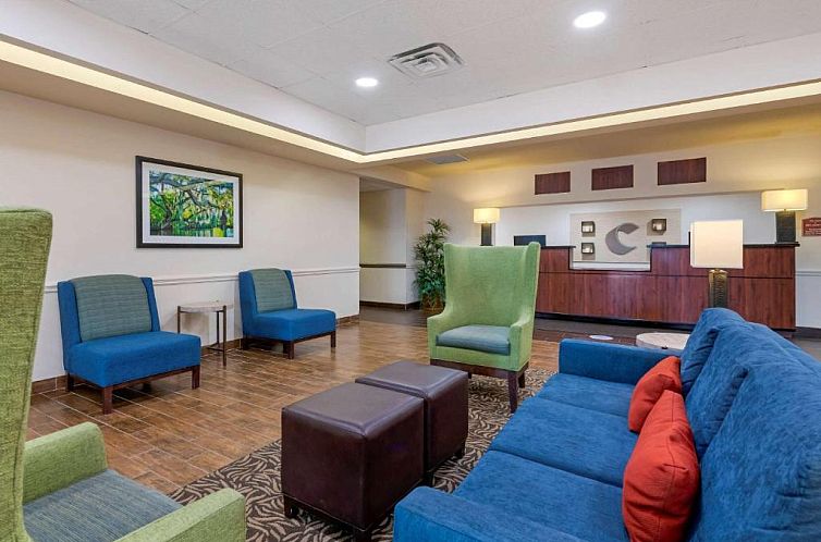 Comfort Inn & Suites Fort Myers Airport