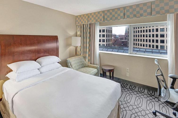 DoubleTree by Hilton St Paul Downtown